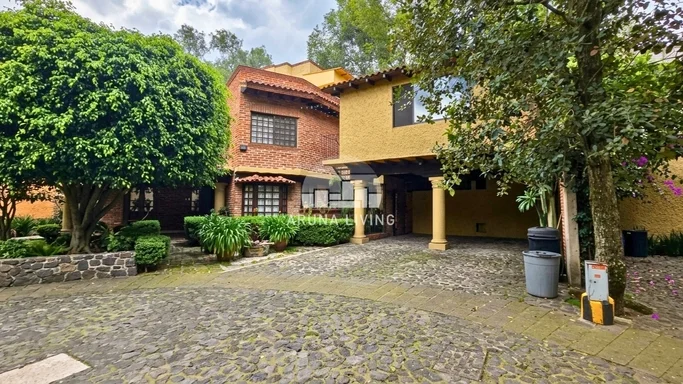 Fachada casa en venta Santa María Tepepan Xochimilco - Aruna Living